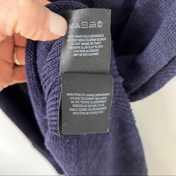 Anthropologie Sleeveless V Neck Sweater High Low Navy Blue Size Medium - Picture 9 of 10